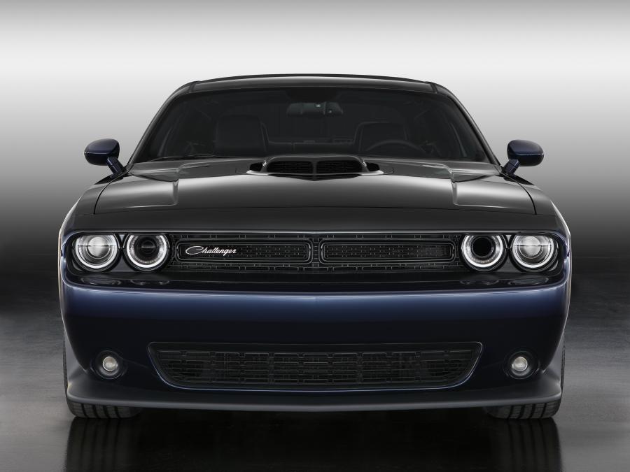  Dodge Challenger by Mopar 2017 года  (фото 6 из 25)